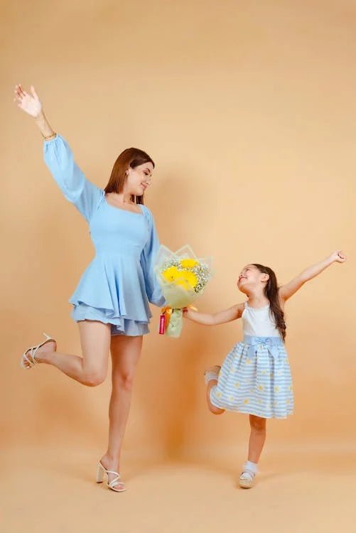 우리 아이가 부적절한 타이밍에 계속 웃는다면 어떻게? - Everbloom Path - Parent Coaching
