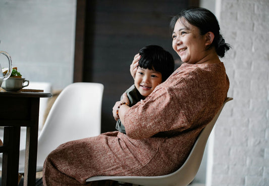 👵👴 아이 이중언어 능력, 할머니 할아버지 손에 달렸다?! - Everbloom Path - Parent Coaching